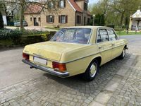 gebraucht Mercedes W115 Daimler240D /8 H-Gutachten Ahorngelb