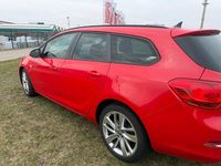 Gebraucht Opel Astra 140 PS (102 kW) 2013 Rot Kombi