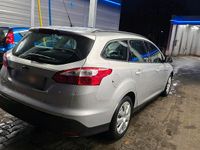 Usata Ford Focus 105 CV (77 kW) 2012 Argento Station wagon