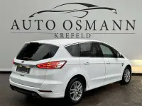 Gebraucht Ford S-MAX Titanium 241 PS (177 kW) 2018 Frostweiã Van / Kleinbus
