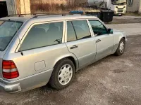 Gebraucht Mercedes E280 193 PS (141 kW) 1994 Silber Kombi
