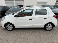 Gebraucht Mitsubishi Space Star Basis 71 PS (52 kW) 2015 Weiß Kleinwagen