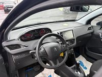 Gebraucht Peugeot 208 Active 82 PS (60 kW) 2015 Blau Kleinwagen