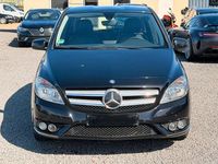Gebraucht Mercedes B180 122 PS (89 kW) 2011 Schwarz Van / Kleinbus