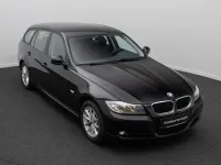 Gebraucht BMW 318 143 PS (105 kW) 2012 Schwarz Limousine