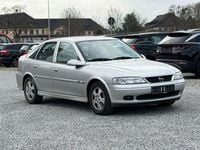 Gebraucht Opel Vectra Edition 101 PS (74 kW) 2000 Grau Kombi