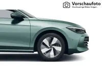 Gebraucht VW Passat Business 204 PS (150 kW) 2025 Grün Kombi