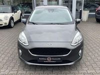 Gebraucht Ford Fiesta Cool & Connect 101 PS (74 kW) 2017 Grau Kleinwagen