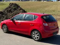 Gebraucht Hyundai i30 116 PS (85 kW) 2008 Rot Limousine
