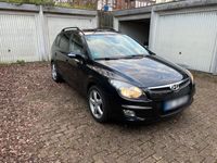 gebraucht Hyundai i30 CW 2.0 Premium SHZ