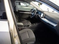 Gebraucht VW Golf VIII Move 116 PS (85 kW) 2023 Ivory silver metallic Kombi