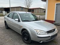 gebraucht Ford Mondeo 1.8 Benzin Manuell