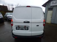 Gebraucht Ford Transit Basis 101 PS (74 kW) 2022 Weiß Van / Kleinbus