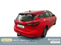 Gebraucht Ford Focus Titanium 125 PS (91 kW) 2023 Rot Kombi