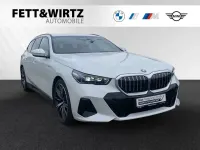 Gebraucht BMW 520 Performance 197 PS (144 kW) 2025 Mineralweiß metallic Kombi