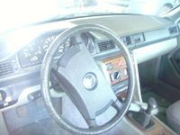 Gebraucht Mercedes E230 132 PS (97 kW) 1988 Grau Limousine