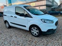 Usado Ford Transit 101 HP (74 kW) 2023 Branco Monovolume