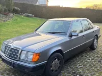 Gebraucht Mercedes E230 132 PS (97 kW) 1989 Silber Limousine