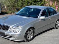 Second-hand Mercedes E220 150 CP (110 kW) 2004 Argintiu Berlinǎ