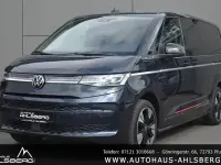 Second-hand VW Multivan Style 150 CP (110 kW) 2023 Albastru Monovolum