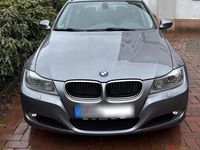 Gebraucht BMW 320 170 PS (125 kW) 2011 Grau Kombi