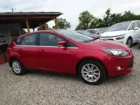 Gebraucht Ford Focus Titanium 182 PS (133 kW) 2011 Rot Limousine