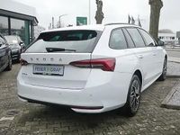 Neu Skoda Octavia 150 PS (110 kW) 2026 Moon weiss Kombi