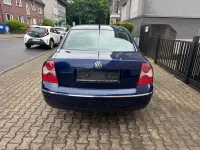 Gebraucht VW Passat 131 PS (96 kW) 2004 Blau Limousine
