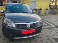 Gebraucht Dacia Sandero Stepway 84 PS (61 kW) 2011 Grau Limousine