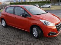 Gebraucht Peugeot 208 Active 82 PS (60 kW) 2015 Orange Kleinwagen