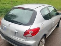 Gebraucht Peugeot 206 68 PS (50 kW) 2009 Silber Kleinwagen