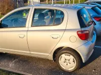 Gebraucht Toyota Yaris 68 PS (50 kW) 2000 Grau Kleinwagen