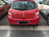 Gebraucht Renault Clio II 75 PS (55 kW) 2009 Rot Kleinwagen