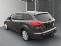 Gebraucht Ford Focus Business Edition 125 PS (91 kW) 2017 Grau Kombi