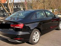 Gebraucht Audi A3 116 PS (85 kW) 2019 Schwarz Limousine