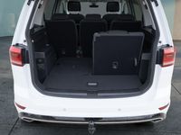 Gebraucht VW Touran R-line 150 PS (110 kW) 2024 Weiß Van / Kleinbus