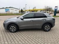 Gebraucht VW T-Roc Life 150 PS (110 kW) 2024 Flame red metallic SUV