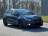 Gebraucht Kia Ceed 128 PS (94 kW) 2014 Braun Kleinwagen