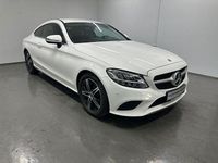 Gebraucht Mercedes C220 194 PS (142 kW) 2022 Weiß Coupé