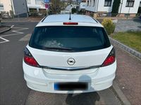 Gebraucht Opel Astra 90 PS (66 kW) 2009 Weiß Limousine