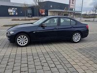 Gebraucht BMW 320 184 PS (135 kW) 2014 Blau Limousine