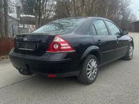 Gebraucht Ford Mondeo Ambiente 145 PS (106 kW) 2005 Schwarz Limousine