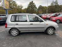 Gebraucht Mazda Demio Exclusive 75 PS (55 kW) 2002 Grau Kleinwagen