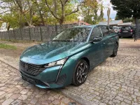 Gebraucht Peugeot 308 Allure 131 PS (96 kW) 2023 Grün Limousine