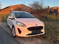 Gebraucht Ford Fiesta Trend 70 PS (51 kW) 2019 Weiß Kleinwagen