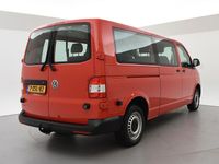 Gebraucht VW Transporter 140 PS (102 kW) 2015 Rot Van