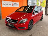 Gebraucht Mercedes B180 Sport 109 PS (80 kW) 2013 Rot Van / Kleinbus