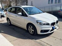 Gebraucht BMW 216 Active Tourer Advantage 116 PS (85 kW) 2016 Weiß Van / Kleinbus