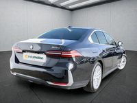 Gebraucht BMW 520 197 PS (144 kW) 2024 Schwarz Limousine
