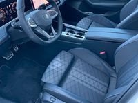 Gebraucht VW Passat R-line 150 PS (110 kW) 2024 Weiß Kombi